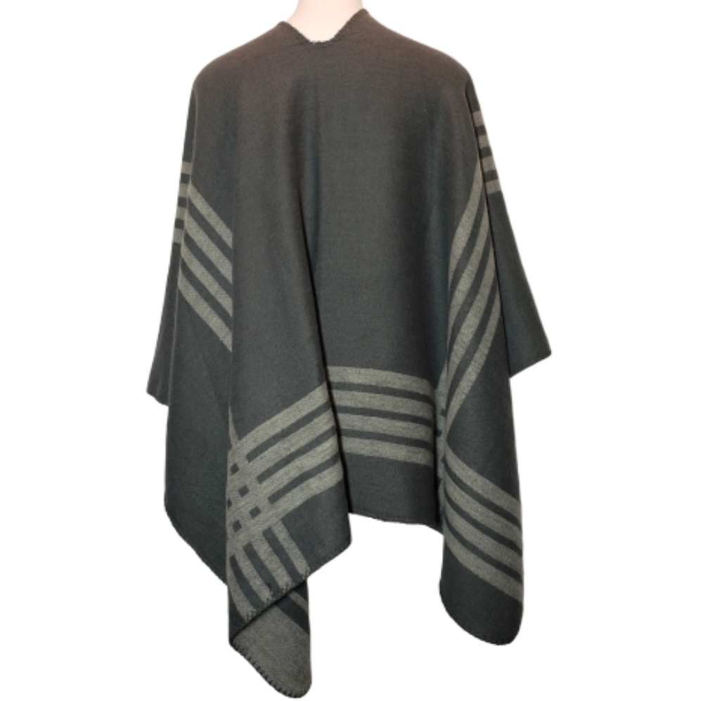 💫HP💫 BB Dakota X Fab Fit Fun Poncho Charcoal striped OS